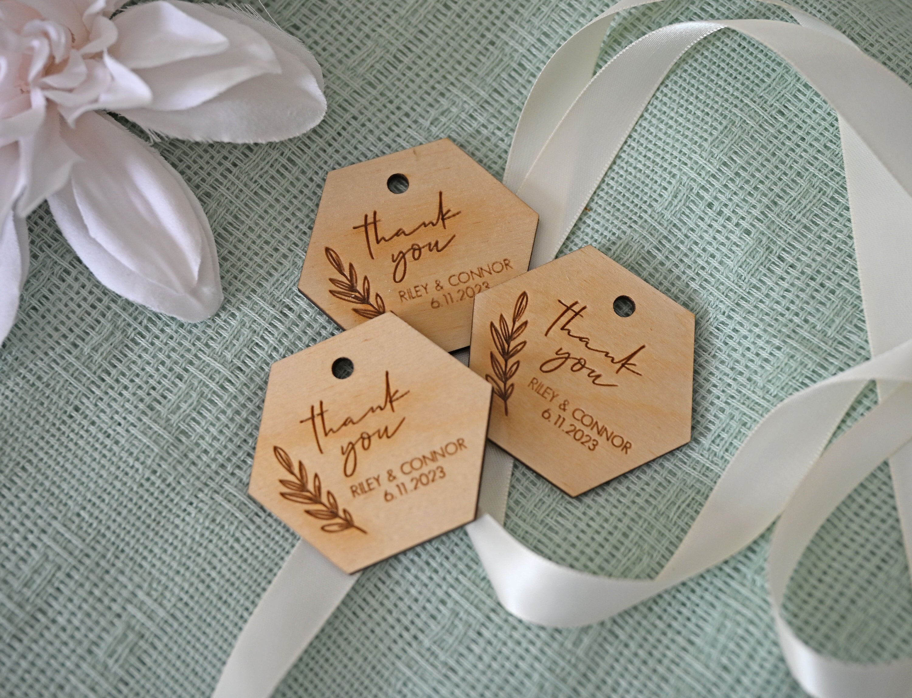 wooden-wedding-favor-tags